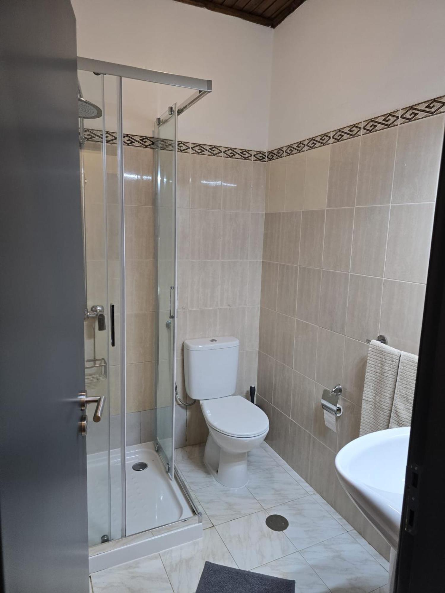 Al Moniz Hotel Água de Pena Екстериор снимка