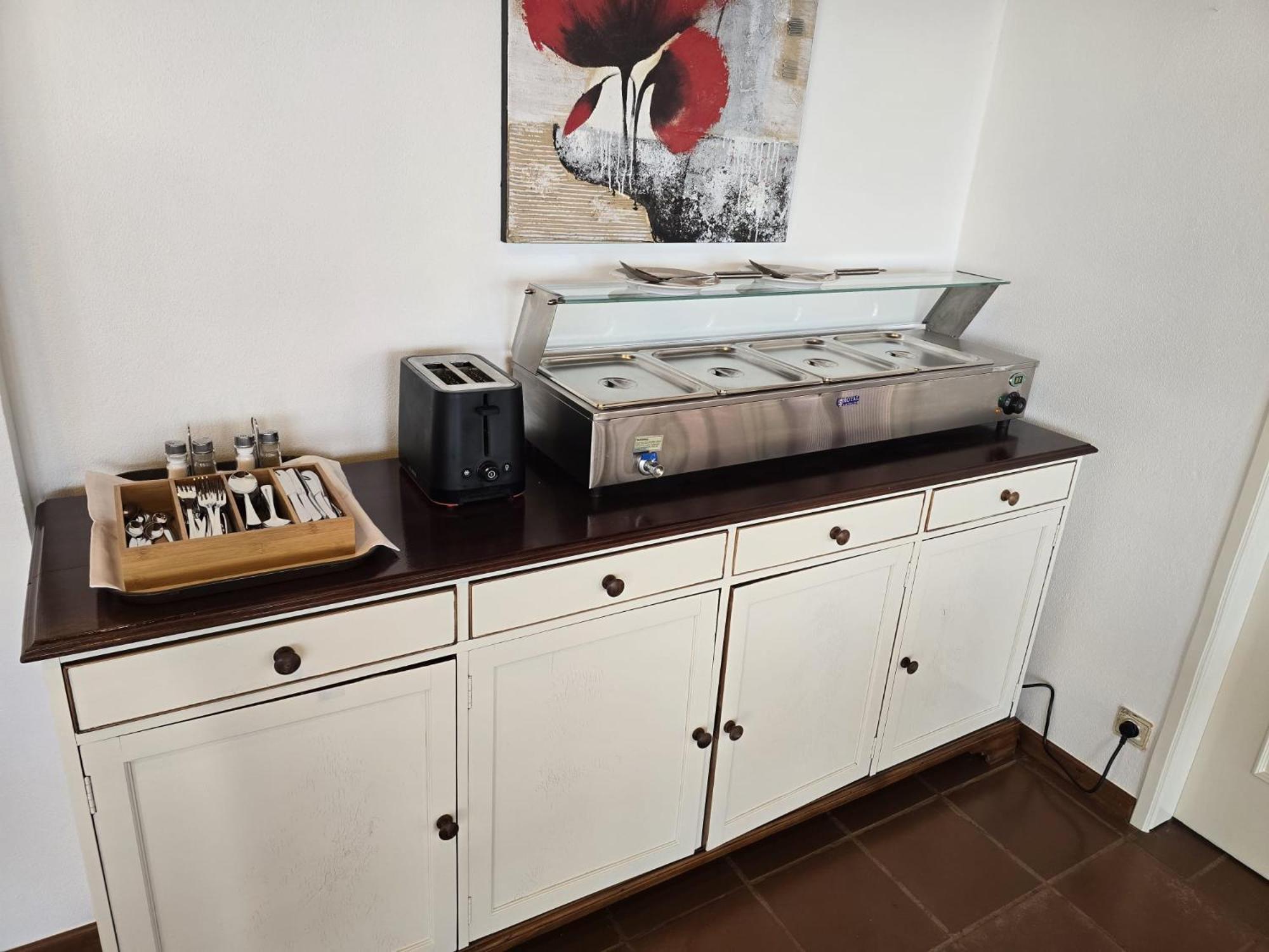 Al Moniz Hotel Água de Pena Екстериор снимка