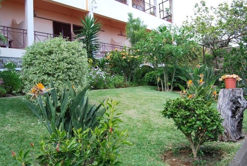Al Moniz Hotel Água de Pena Екстериор снимка