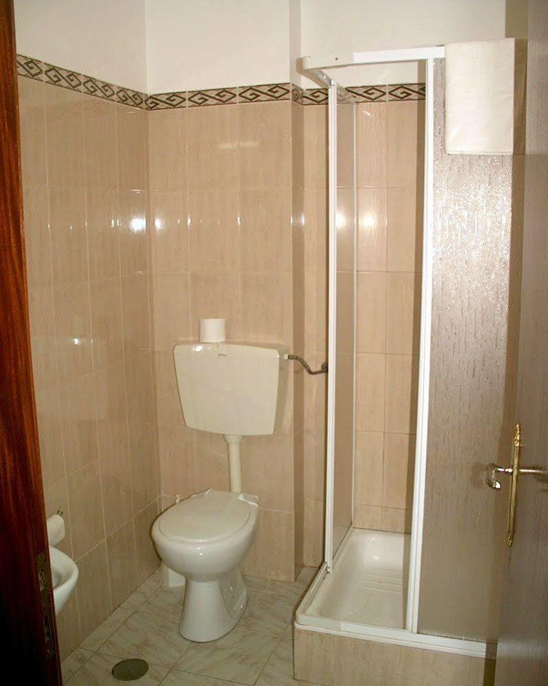 Al Moniz Hotel Água de Pena Екстериор снимка